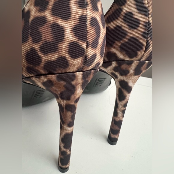 New INC International Concepts Women's Leopard Print Heels Rhinestone size10 - Picture 5 of 5
